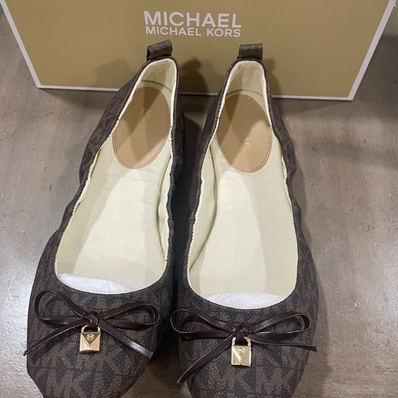 Michael Kors Dark Brown Logo Flats - Picture 1 of 5